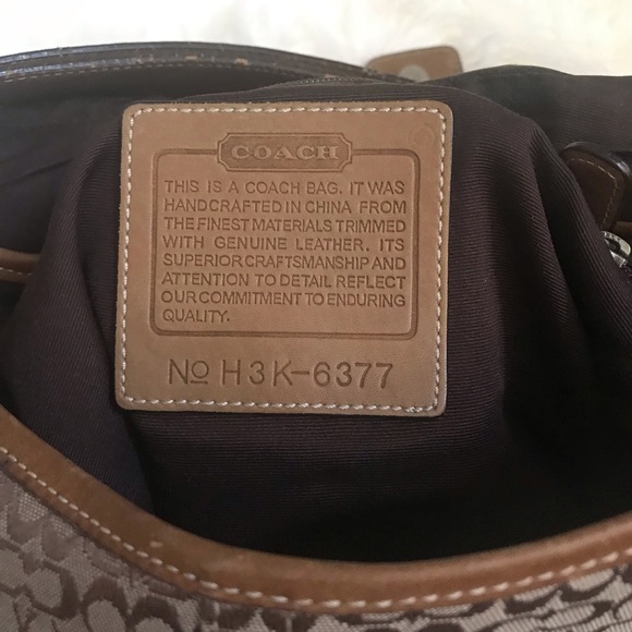 Coach Mini Signature 6377 Shoulder Bag - Picture 4 of 8